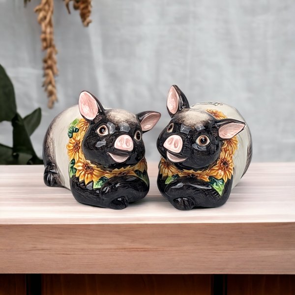 Set of 2 1992 Fitz and Floyd Hampshire Hog Potpourri Diffusers