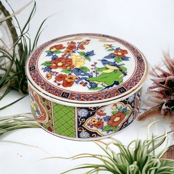Round Asian Style Trinket Dish with Lid