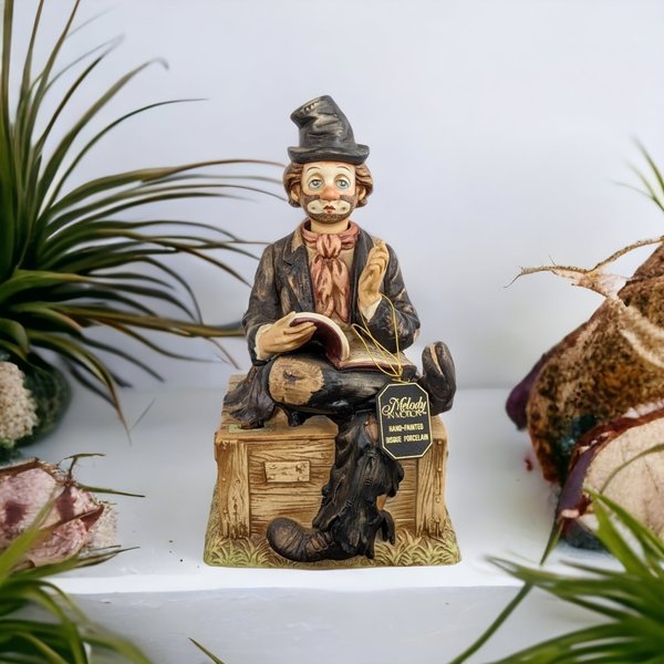 Melody in Motion Willie the Whistler Non-Working Music Box: A Whimsical Collectible Display Piece