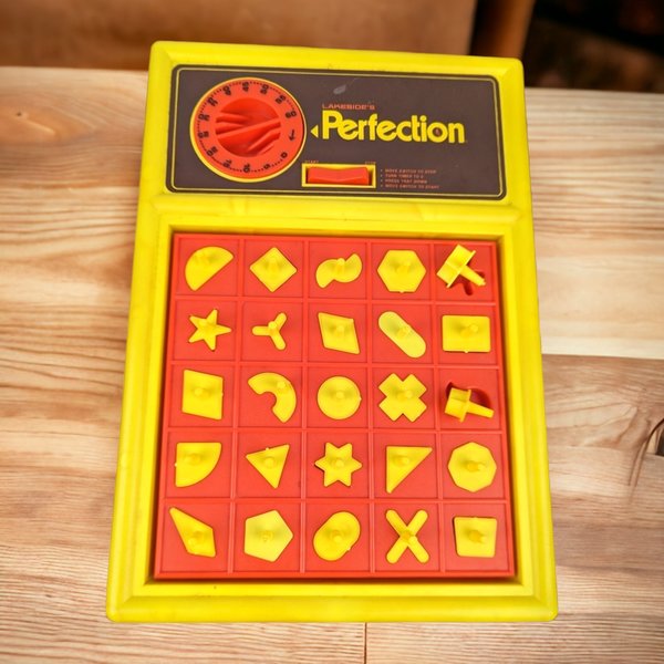 Vintage 1975 Lakeside Perfection Game - A Classic Test of Skill and Dexterity