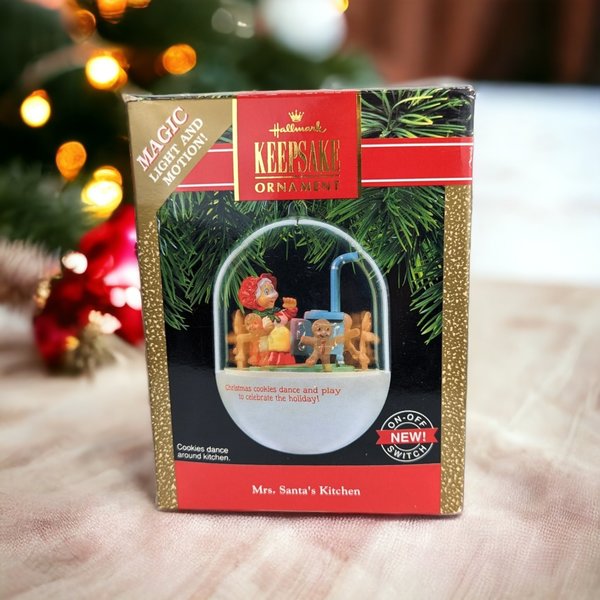 Charming 1989 Hallmark Mrs. Santa's Kitchen Light and Motion Keepsake Ornament