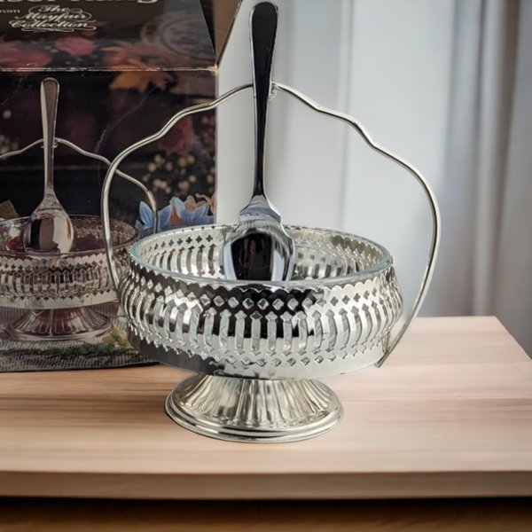 The Windsor Range Mayfair Jam Dish with Spoon: Elegant Tableware for a Touch of Sophistication
