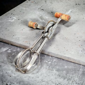 Antique Laddbeater Stainless Steel No. 7 Egg Beater