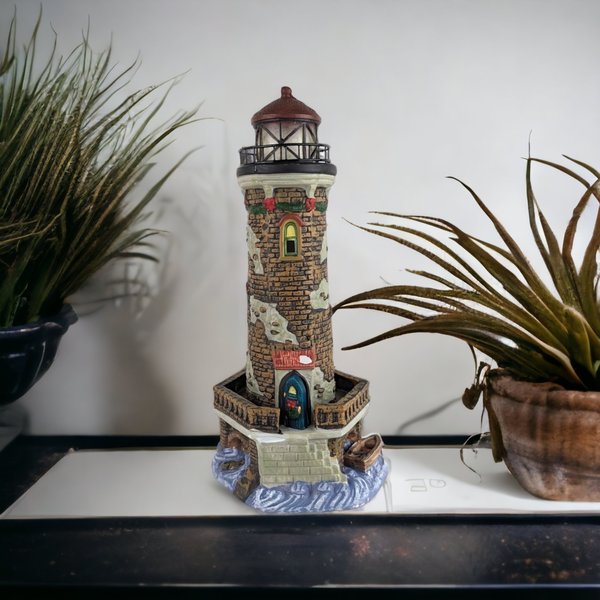 1993 Santa's Workbench Stoney Brook Lighthouse: Timeless Holiday Illumination