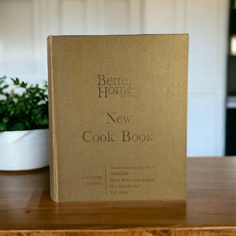 Vintage 1962 Gold Better Homes and Gardens Cookbook | Mid-Century Recipes | Classic Cooking | Culinary Time Capsule