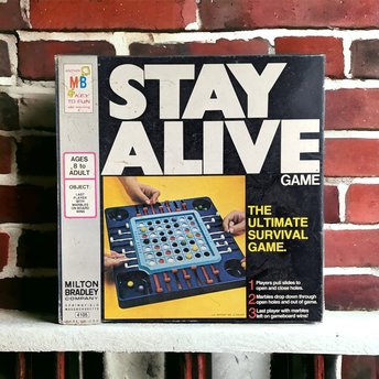 1971 Milton Bradley Stay Alive Game