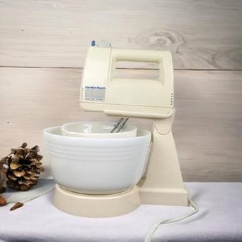 Vintage Hamilton Beach Power Boost 200 Watt Mixer
