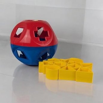 Vintage Tupperware Ball Shape Sorter