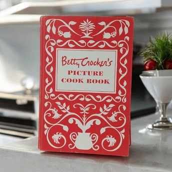 Vintage 1950 Betty Crocker's Picture Cookbook - Hardcover, Culinary Classic, Retro Kitchen Decor