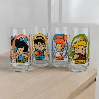 Set of 4 1986 Pizza Hut Flinstones Kids Glasses