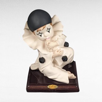 Giuseppe Armani Pierrot Figurine | Porcelain Clown Statue | Commedia dell'Arte | 0749P | Vintage Italian Art