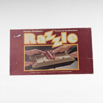 1981 Parker Brothers Razzle Word Game.