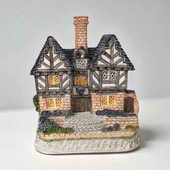 1993 David Winter Cottage "The Constabulary" | with COA and Original Box | Vintage Collectible