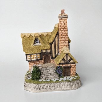 1993 David Winter Cottage "The Chandlery" | Signed | with COA and Original Box