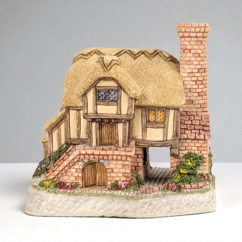 1993 David Winter Whileaway Cottage, Quaint Country Cottage, Vintage Collectible Figurine, Gift for Collector, Miniature Building