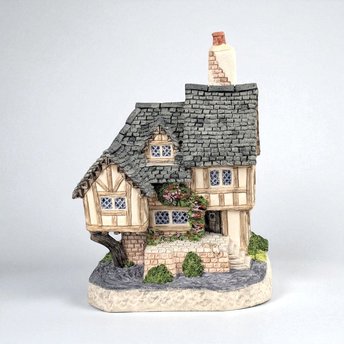 1992 David Winter Swan Upping Cottage, Vintage Collectible Miniature House, English Cottagecore Decor, Gift for Collector