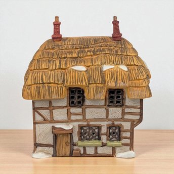 Vintage Dept 56 Dickens Village Thatched Roof Cottage: Lighted Christmas Decor