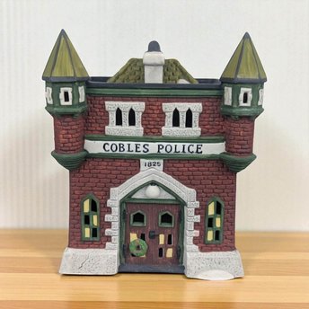 Dept 56 Cobles Police Station: 1995 Dickens Village Light-Up Building