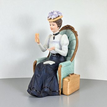 Vintage 1982 Avon Albee Award Figurine: Presidents Club Collectible