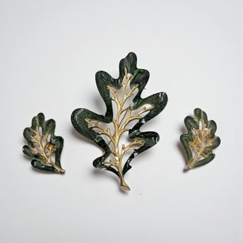 Vintage Sarah Coventry Leaf Jewelry Set: 1960s Brooch Clip On Earrings
