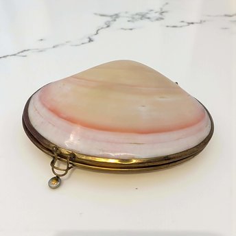 Vintage Clamshell Trinket Box: Natural Seashell Jewelry Holder