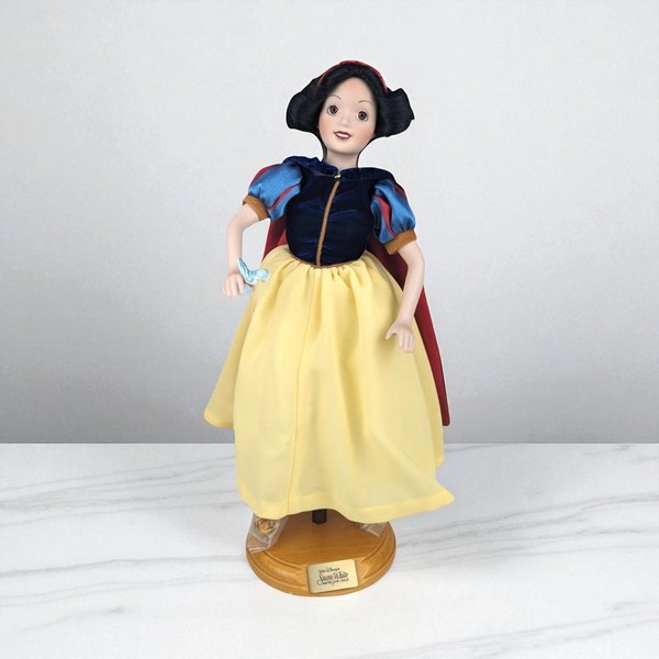 Vintage Franklin Mint Snow White Porcelain Doll