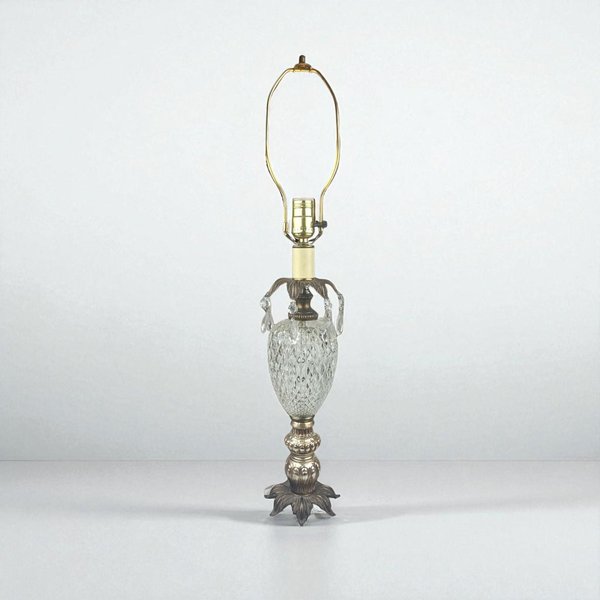 Vintage Hollywood Regency Crystal Pineapple Lamp with Prisms