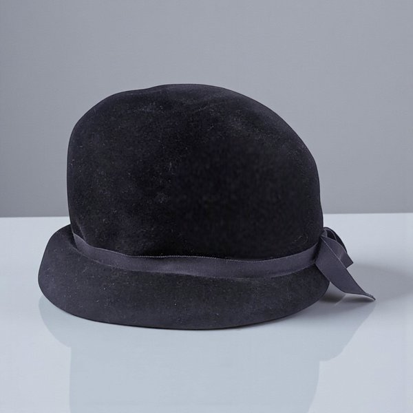 1950s Firenze Blue Wool Felt Cloche Hat with Ribbon