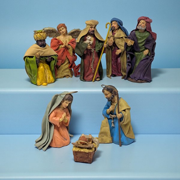 2002 Target Fabric Mache 8 Piece Christmas Nativity Set